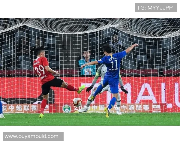 重庆足球队引领最新足球技术十强榜单解析与展望