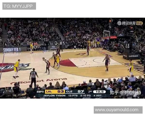 2013年湖人与骑士常规赛精彩对决回顾及赛后分析